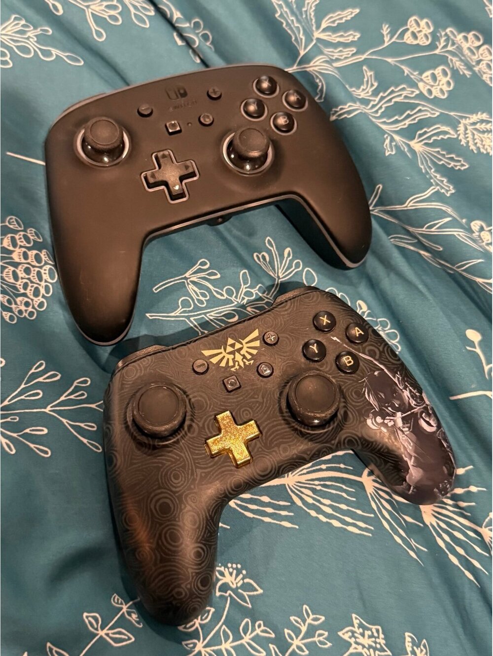 2 Nintendo switch controllers MISSING CABLES